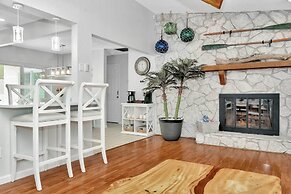 Charming Largo Home w/ Private Pool: 1 Mi to Beach