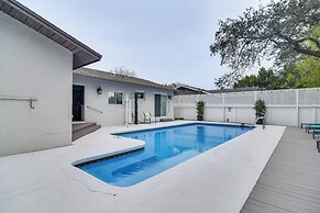 Charming Largo Home w/ Private Pool: 1 Mi to Beach