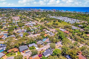 Charming Largo Home w/ Private Pool: 1 Mi to Beach