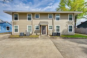2 Mi to Downtown: Lake Charles Apartment