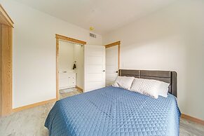 4 Mi to Lake Erie: Condo w/ Golf Course Views!