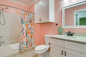 Foley Condo w/ Pool Access: 10 Mi to Gulf Shores!
