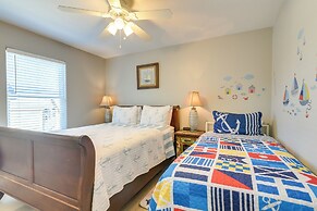 Galveston Getaway: Spacious Home < 1 Mi to Beaches