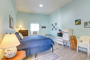 Galveston Getaway: Spacious Home < 1 Mi to Beaches