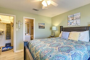 Galveston Getaway: Spacious Home < 1 Mi to Beaches