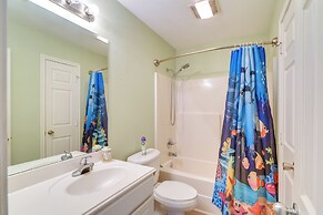 Galveston Getaway: Spacious Home < 1 Mi to Beaches