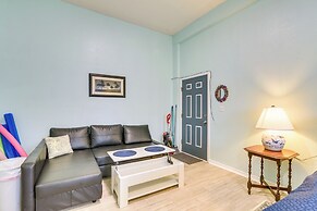 Galveston Getaway: Spacious Home < 1 Mi to Beaches