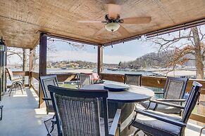 Lakefront Condo w/ Resort Amenities in Osage Beach