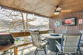 Lakefront Condo w/ Resort Amenities in Osage Beach