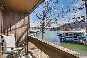 Lakefront Condo w/ Resort Amenities in Osage Beach