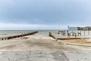 Charming Coastal Pensacola Home 1 Mi to Palafox St
