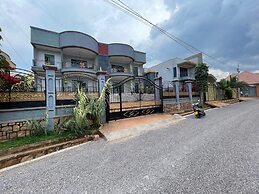 Stunning 2-bed Apartment in Kigali