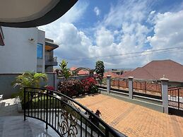 Stunning 2-bed Apartment in Kigali