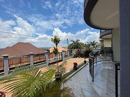 Stunning 2-bed Apartment in Kigali