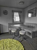 Lovely 3 Bed Caravan Near to Beach 5 Star Reviews