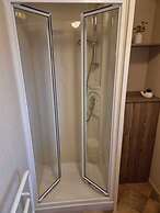 Lovely 3 Bed Caravan Near to Beach 5 Star Reviews