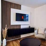 Modern 2 Bedroom Home in Edinburgh, Free Parking
