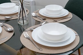 Luxurious 2 bed House - Free Parking