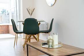 Luxurious 2 bed House - Free Parking