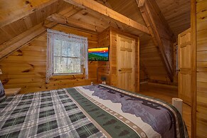 Hidden Hideaway 2 Bedroom Cabin by RedAwning