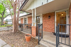 Comfy Home W/ Great Accessibility 3 Bedroom Home by RedAwning