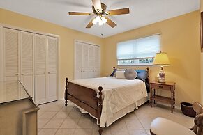 Comfy Home W/ Great Accessibility 3 Bedroom Home by RedAwning