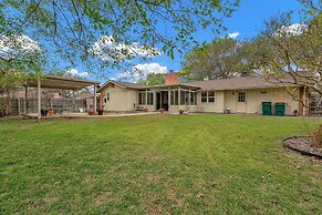 Comfy Home W/ Great Accessibility 3 Bedroom Home by RedAwning