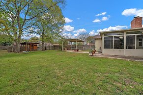 Comfy Home W/ Great Accessibility 3 Bedroom Home by RedAwning