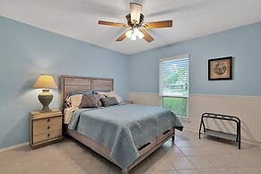 Comfy Home W/ Great Accessibility 3 Bedroom Home by RedAwning