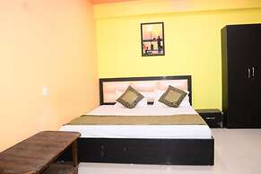 Goroomgo H.R. Guest House Varanasi