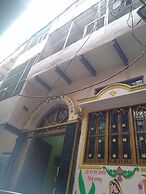 Goroomgo H.R. Guest House Varanasi