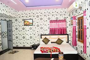 Goroomgo H.R. Guest House Varanasi