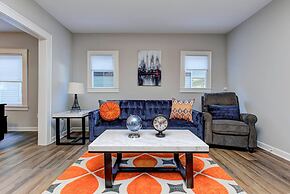 Chic Spacious Downtown Retreat