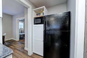 Chic Spacious Downtown Retreat