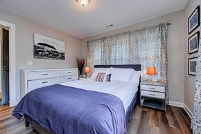Chic Spacious Downtown Retreat