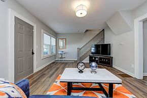 Chic Spacious Downtown Retreat