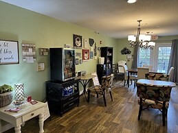 Arbor Rose Boutique Hotel