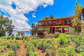 Amantani Samary Lodge