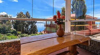 Amantani Samary Lodge