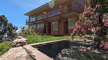 Amantani Samary Lodge