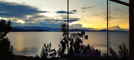 Amantani Samary Lodge