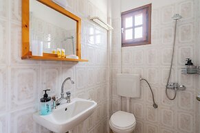 Despoina Rooms Potami