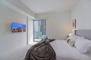 Brickell Heart Condo with Amazing Views