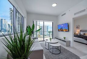 Brickell Heart Condo with Amazing Views