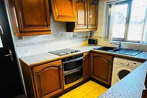 1 Bed House - Parking & Wifi