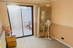 1 Bed House - Parking & Wifi