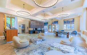 Elite Terrace - Spacious Apt w Terrace