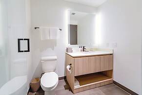 Apt Near Miami's Top Events at Bayfront