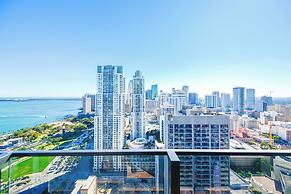 Apt Near Miami's Top Events at Bayfront