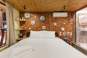 Ancient Saigon House BenThanh Center